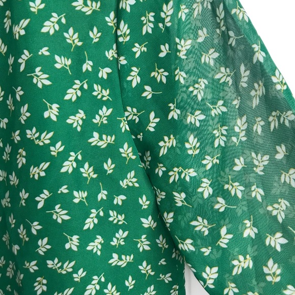 🎀3/$35 Urban Outfitters top with sheer sleeves🎀 - Picture 4 of 4